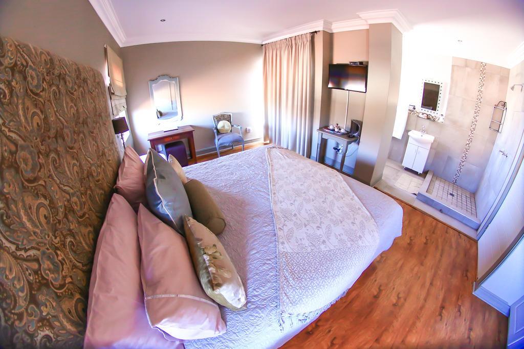 Alabaster Box Guesthouse Langebaan Quarto foto